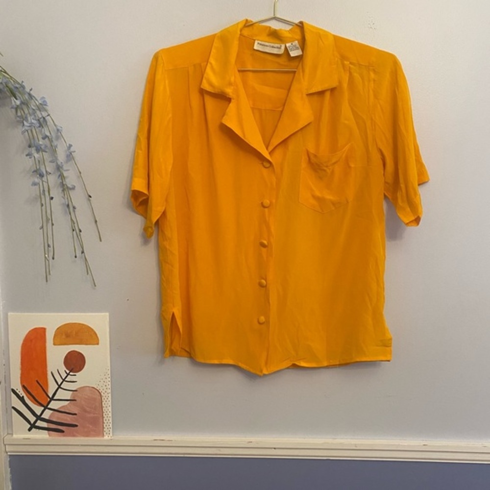 Vintage Potomac Collection button down 100% silk collared bright collared blouse